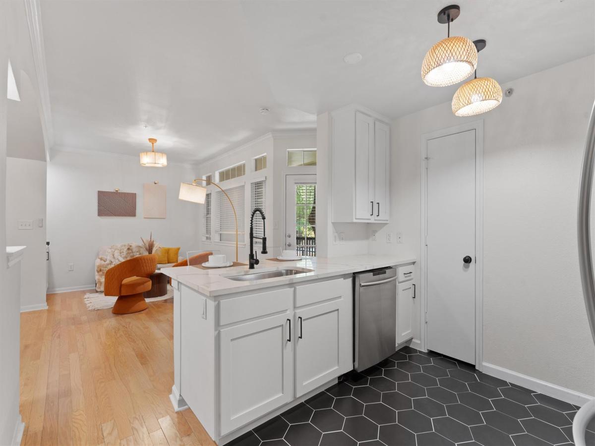 MLS #5972029 image #0