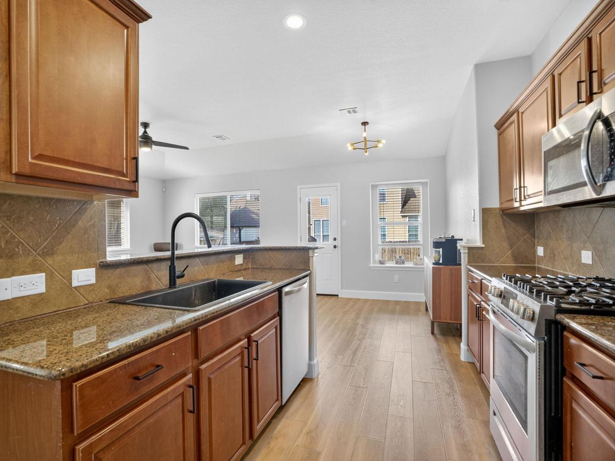 MLS #6836263 image #0