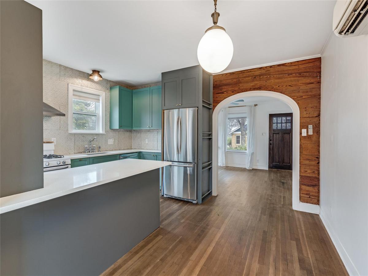 MLS #6852693 image #0