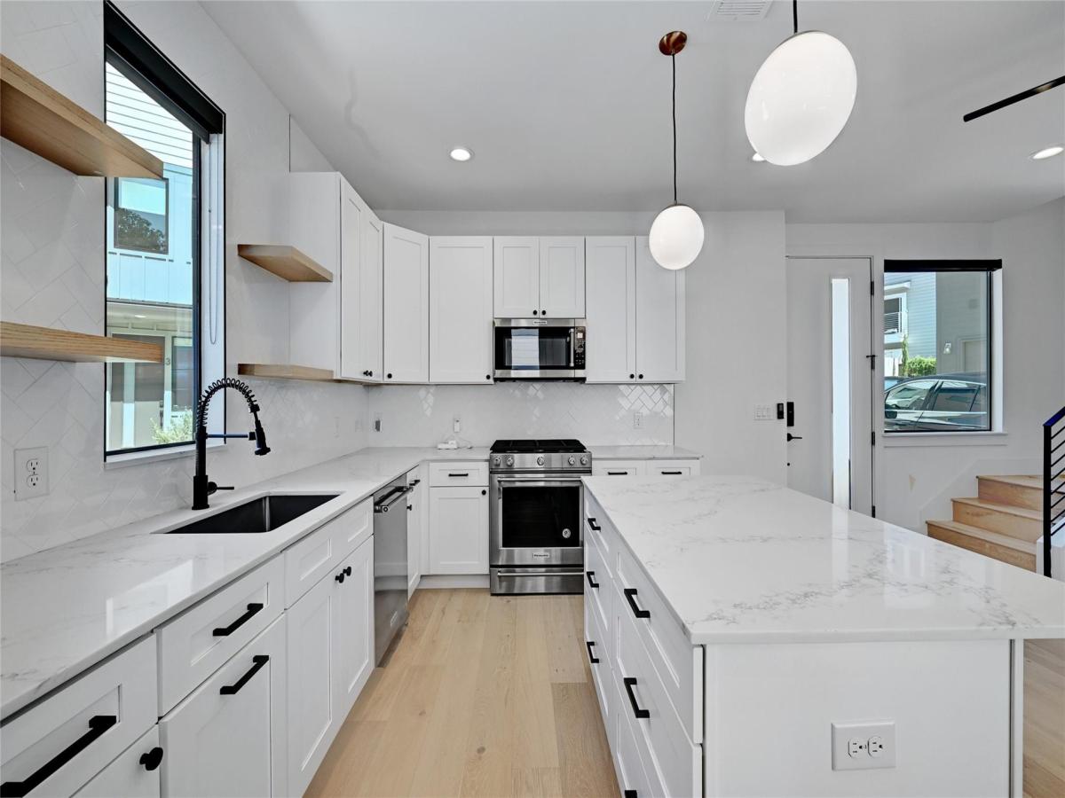 MLS #6860259 image #0