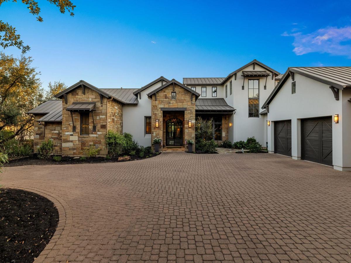 MLS #6892809 image #0