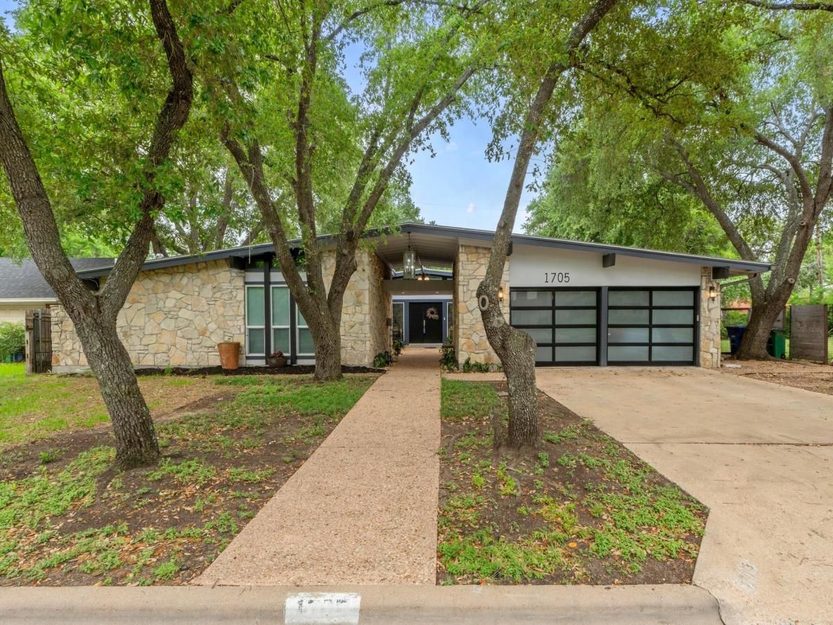 MLS #6904605 image #0