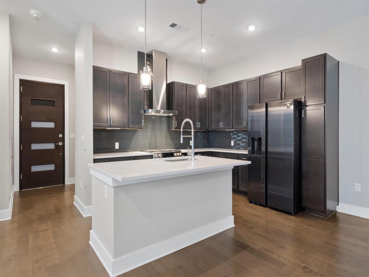 MLS #6934928 image #0
