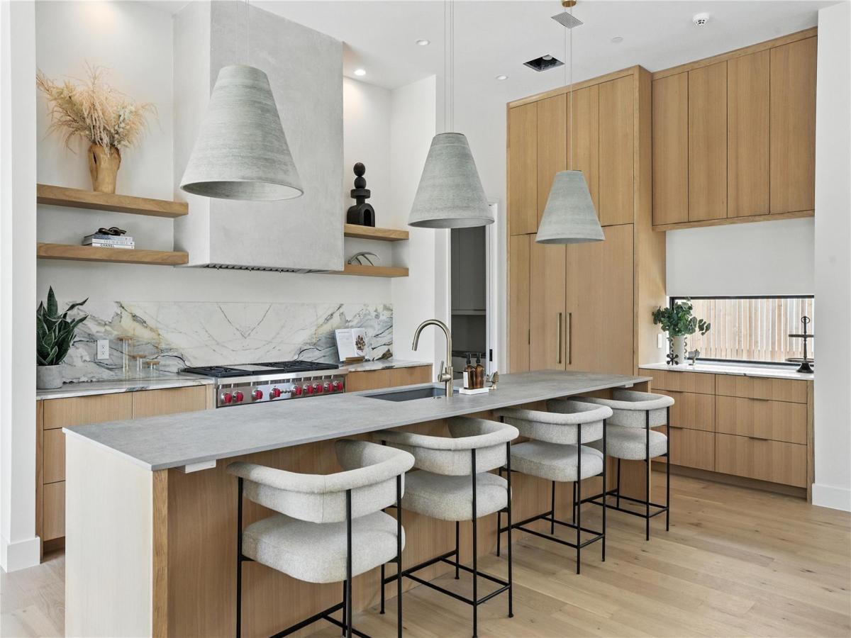 MLS #6989581 image #0