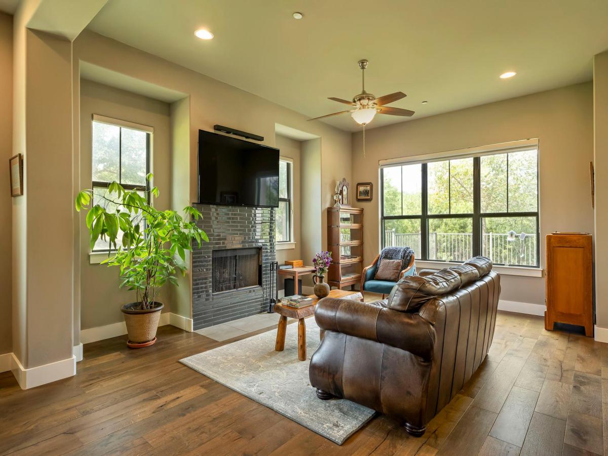 MLS #7026875 image #0