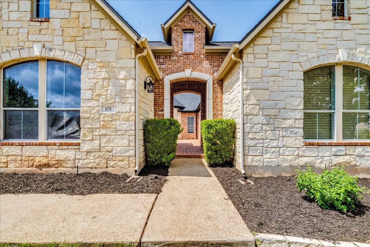 MLS #7925937 image #0