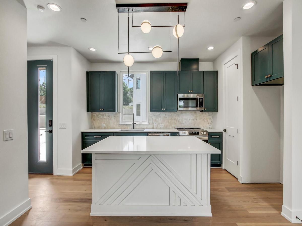 MLS #8041316 image #0