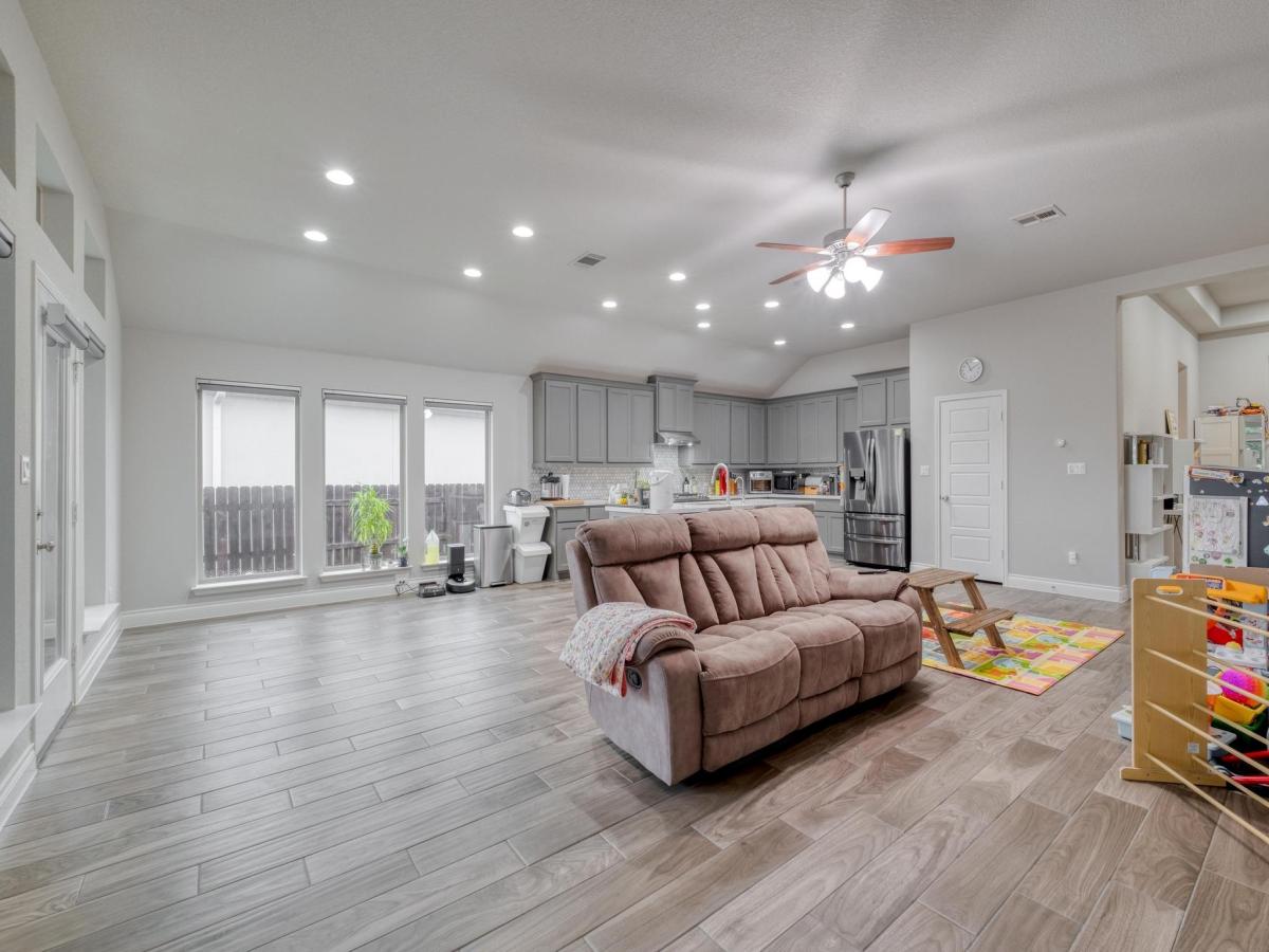 MLS #8249528 image #0