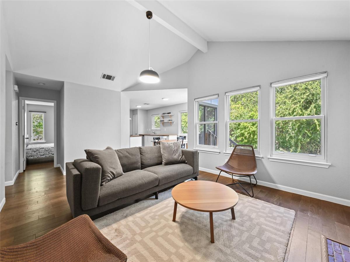 MLS #9656386 image #0