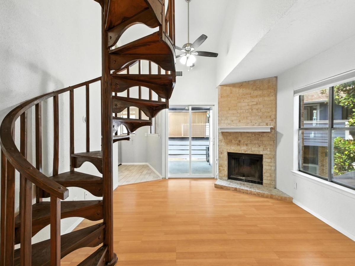MLS #9684388 image #0