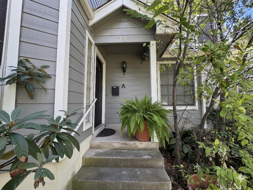 MLS #9713026 image #0