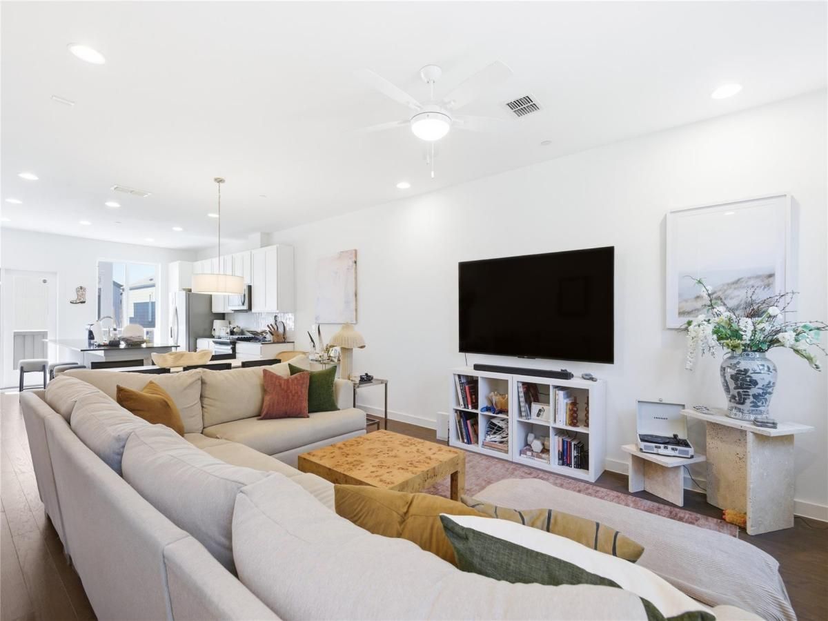 MLS #9718322 image #0