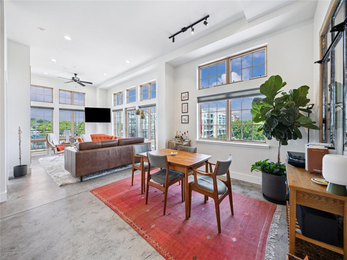 MLS #9761097 image #0