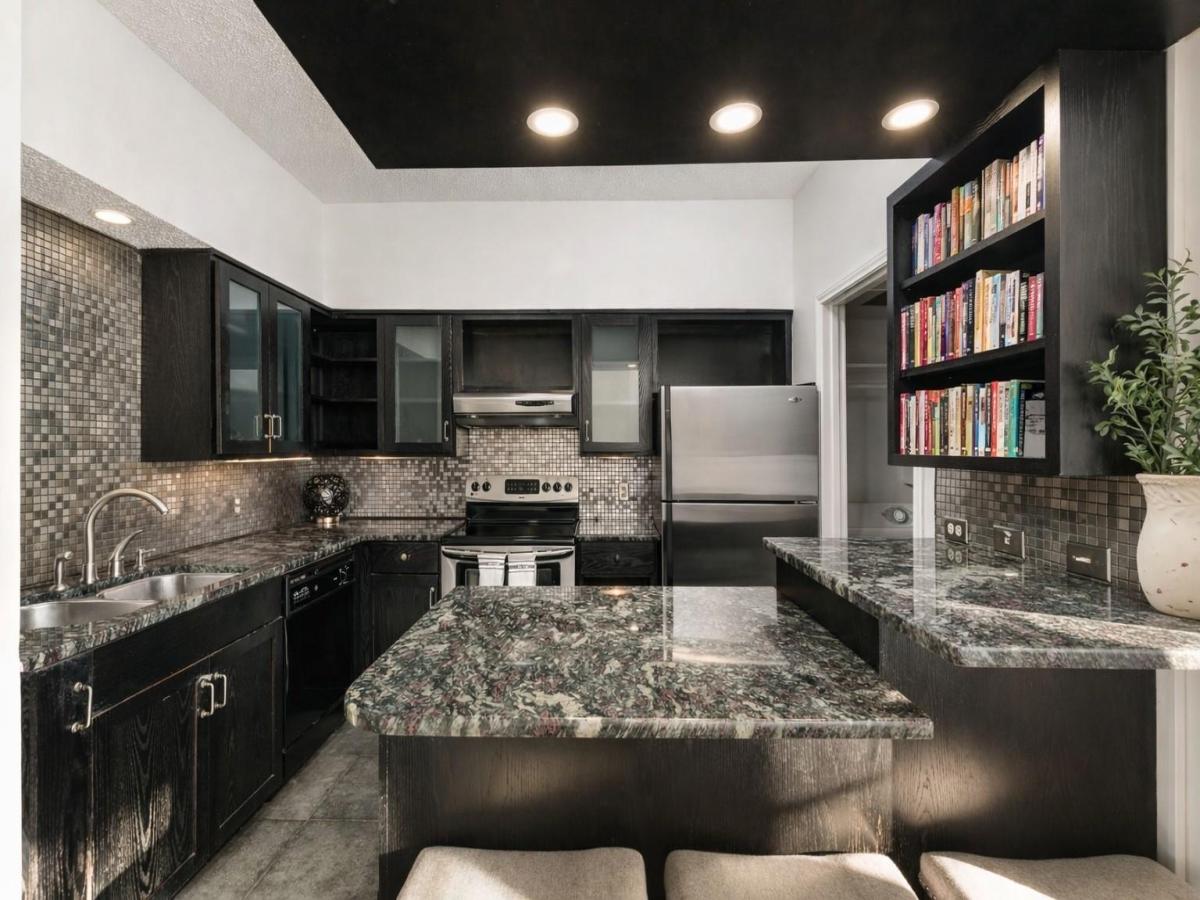 MLS #9895077 image #0