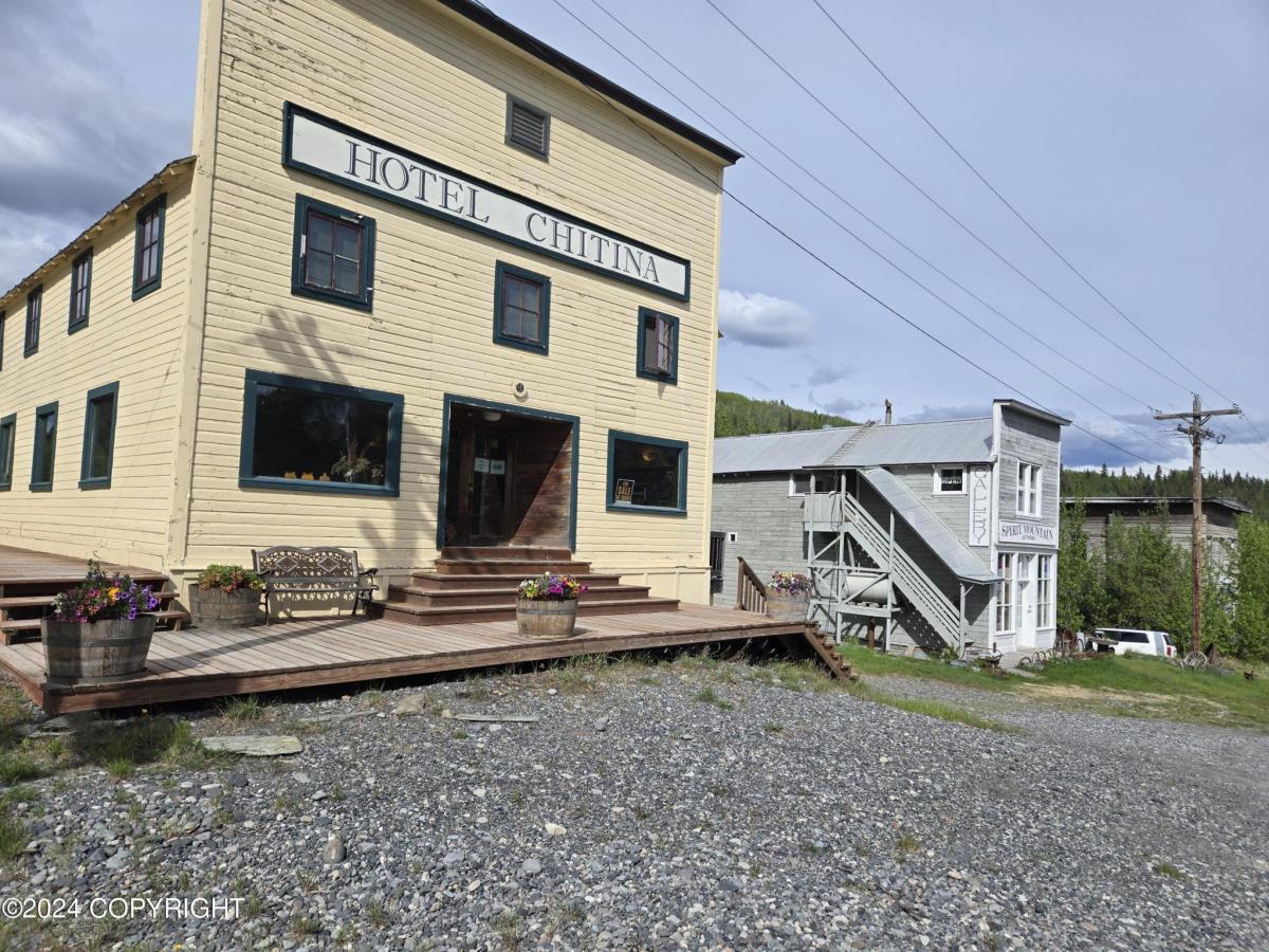 MLS #24-6836 image #0