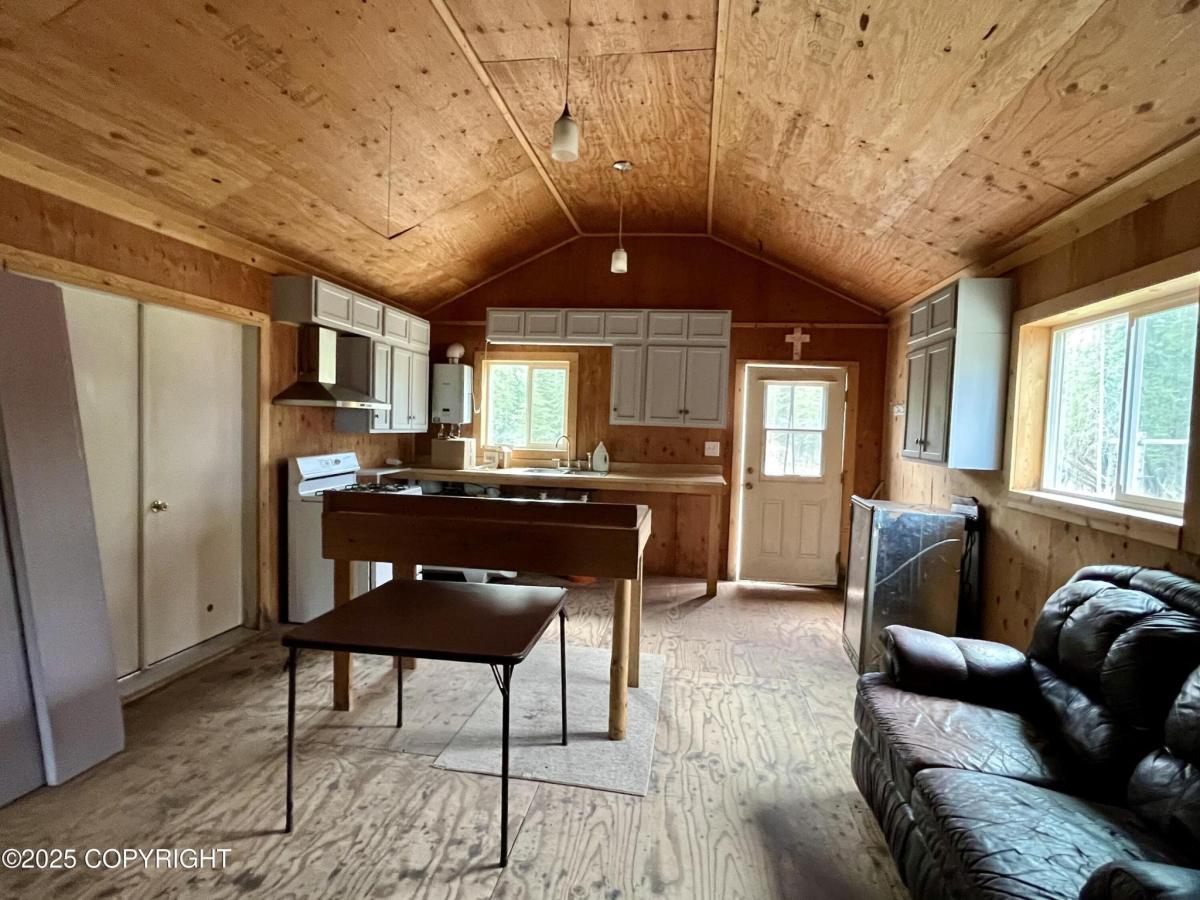 MLS #25-10072 image #0