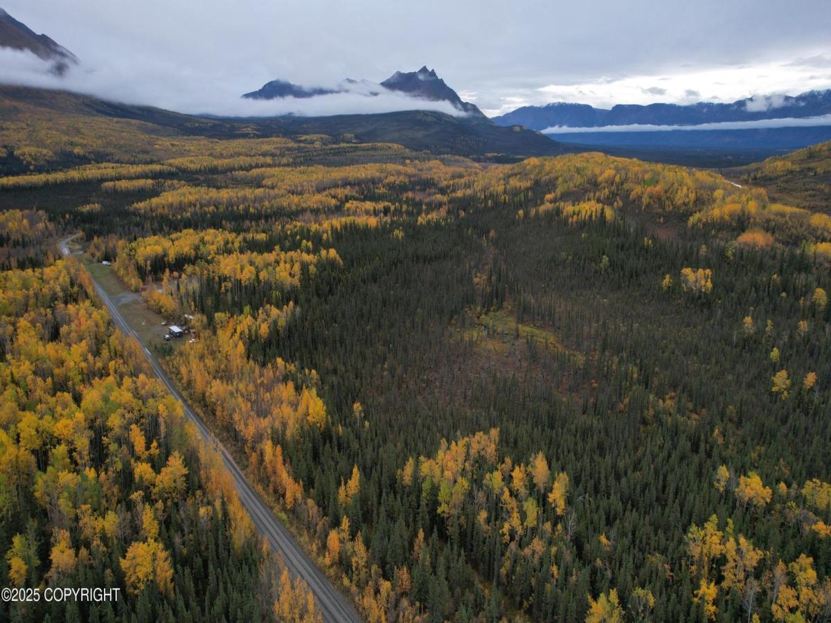 MLS #25-10715 image #0