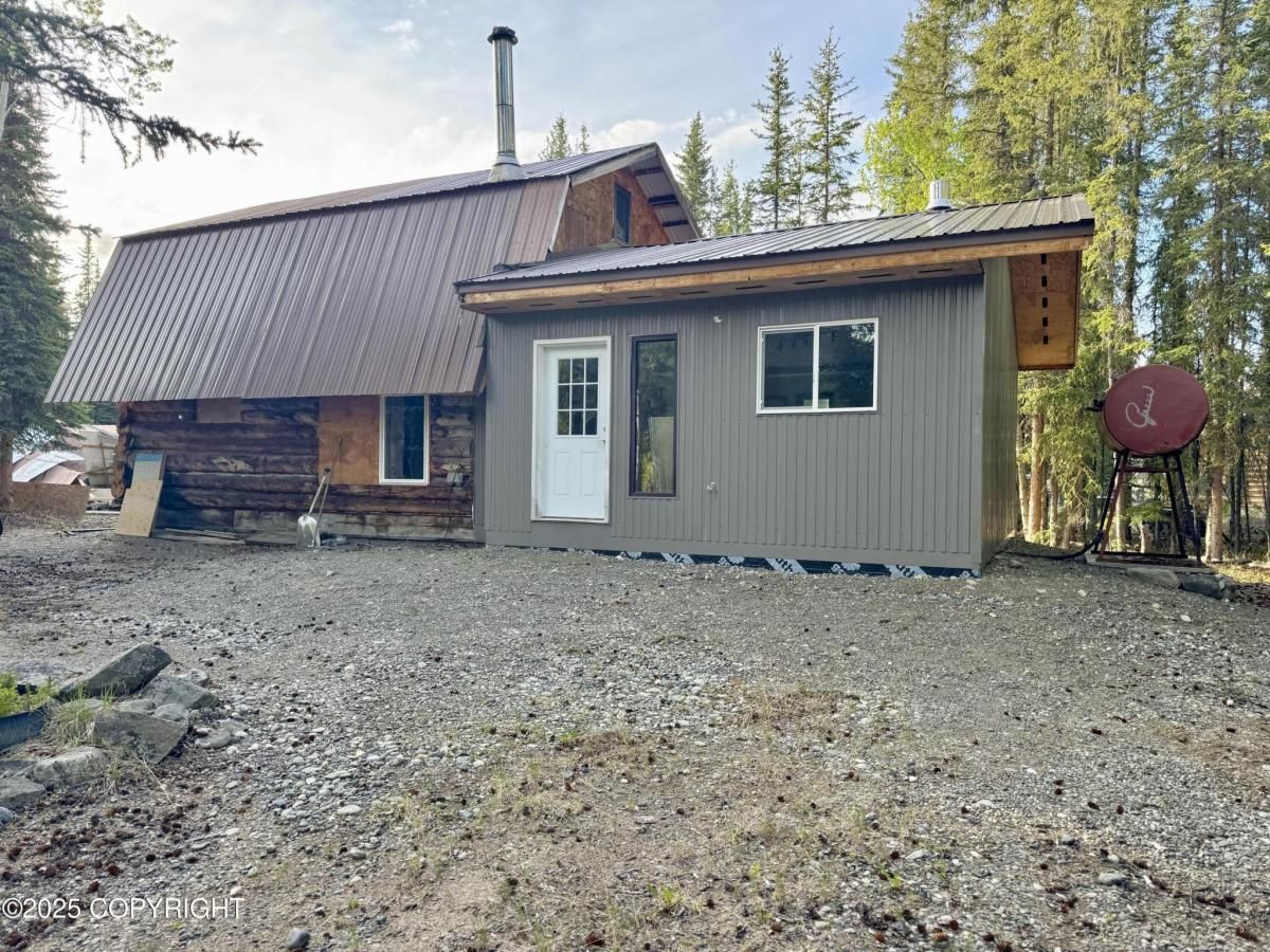 MLS #25-5221 image #0