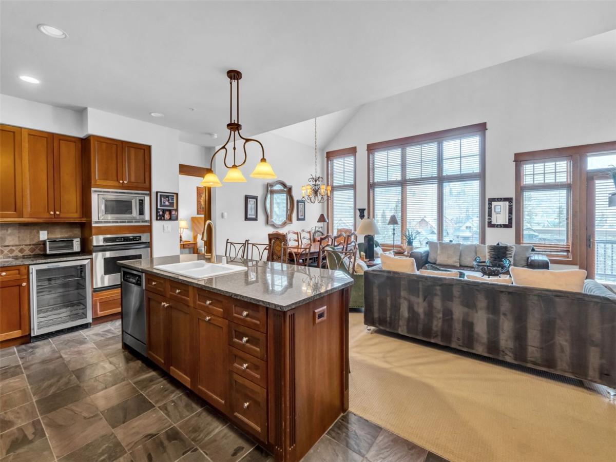 MLS #S1069774 image #0