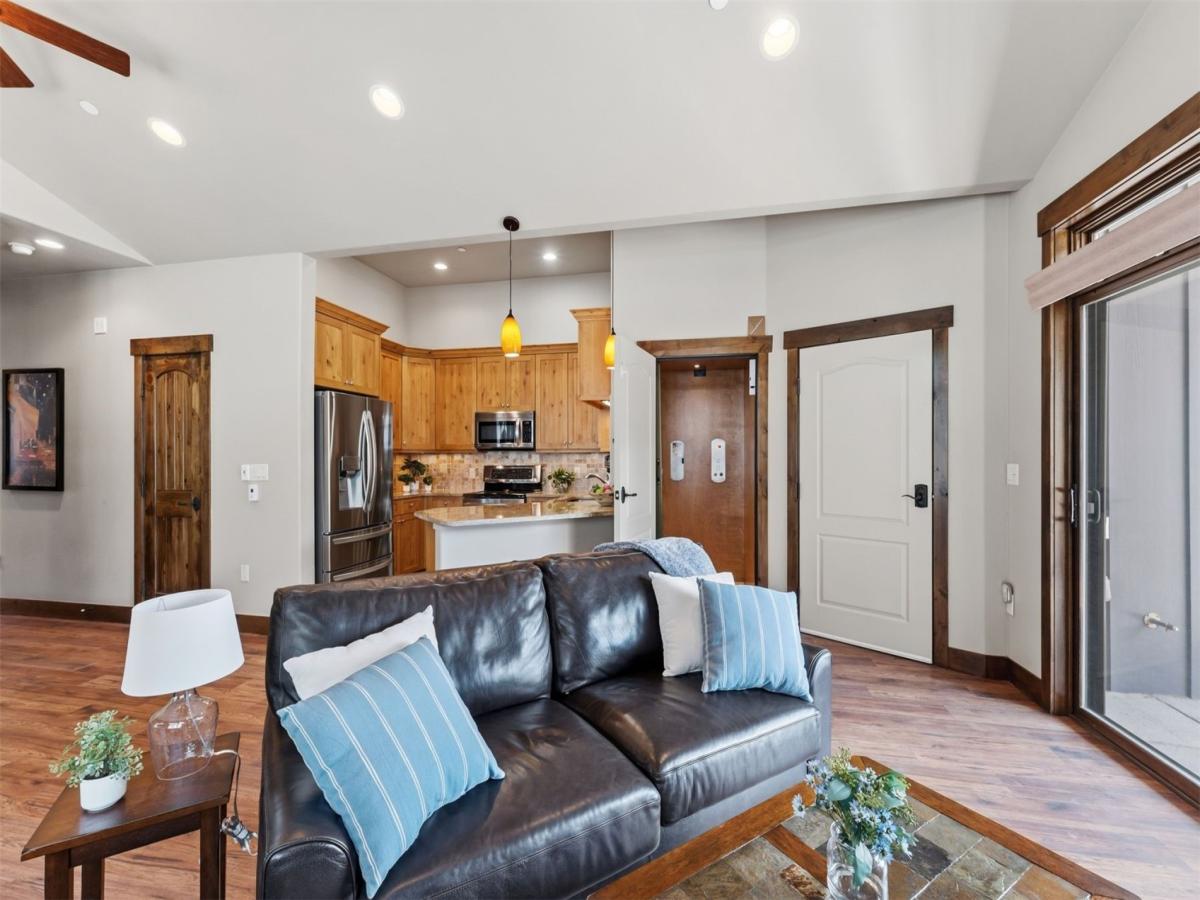 MLS #S1070270 image #0