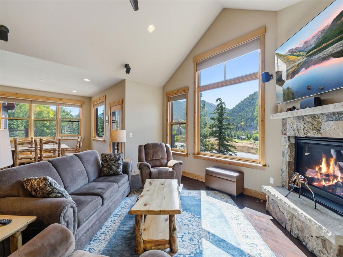 MLS #S1071568 image #0