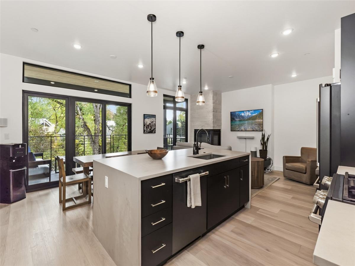 MLS #S1071652 image #0