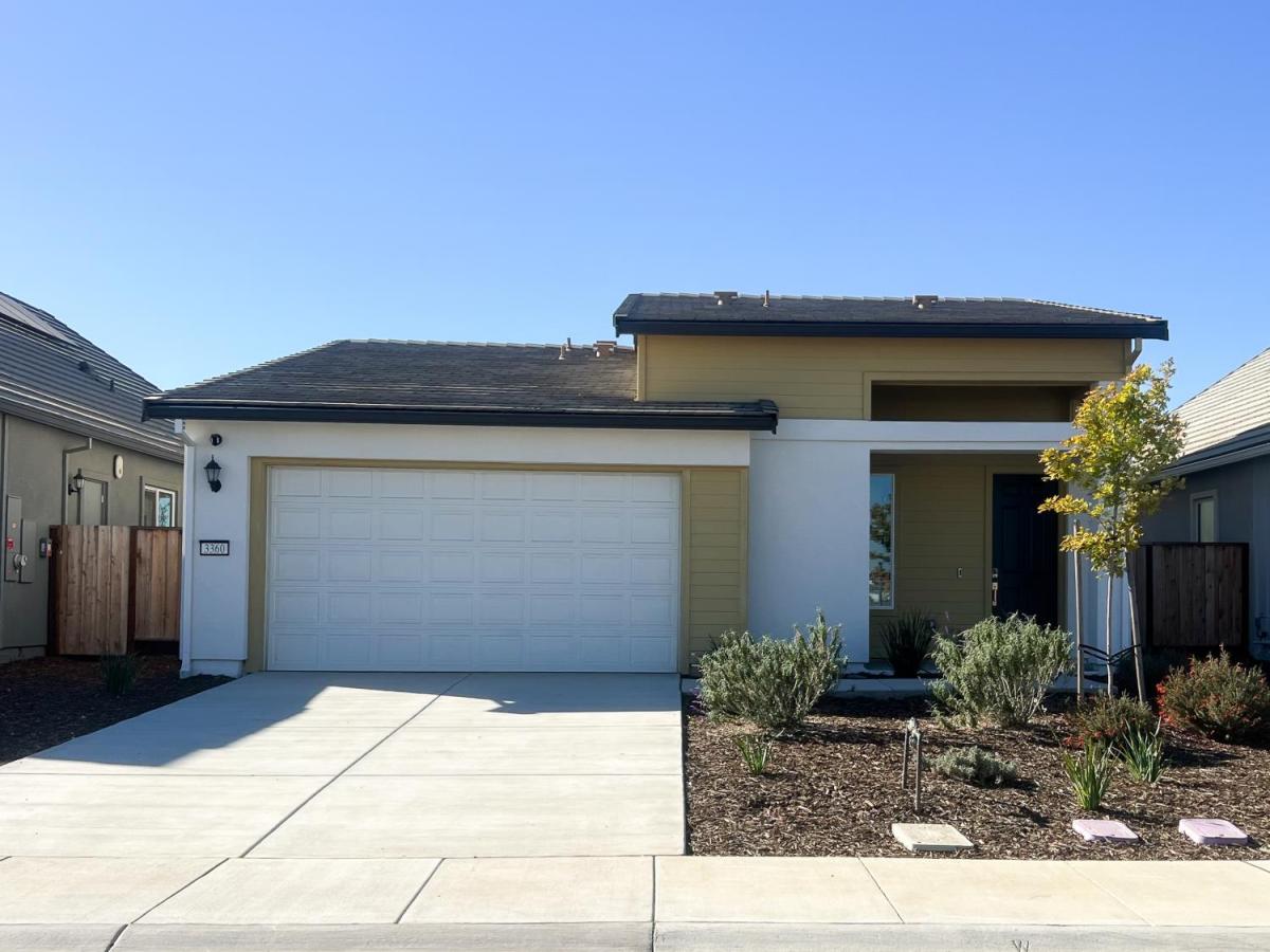 MLS #225143548 image #0