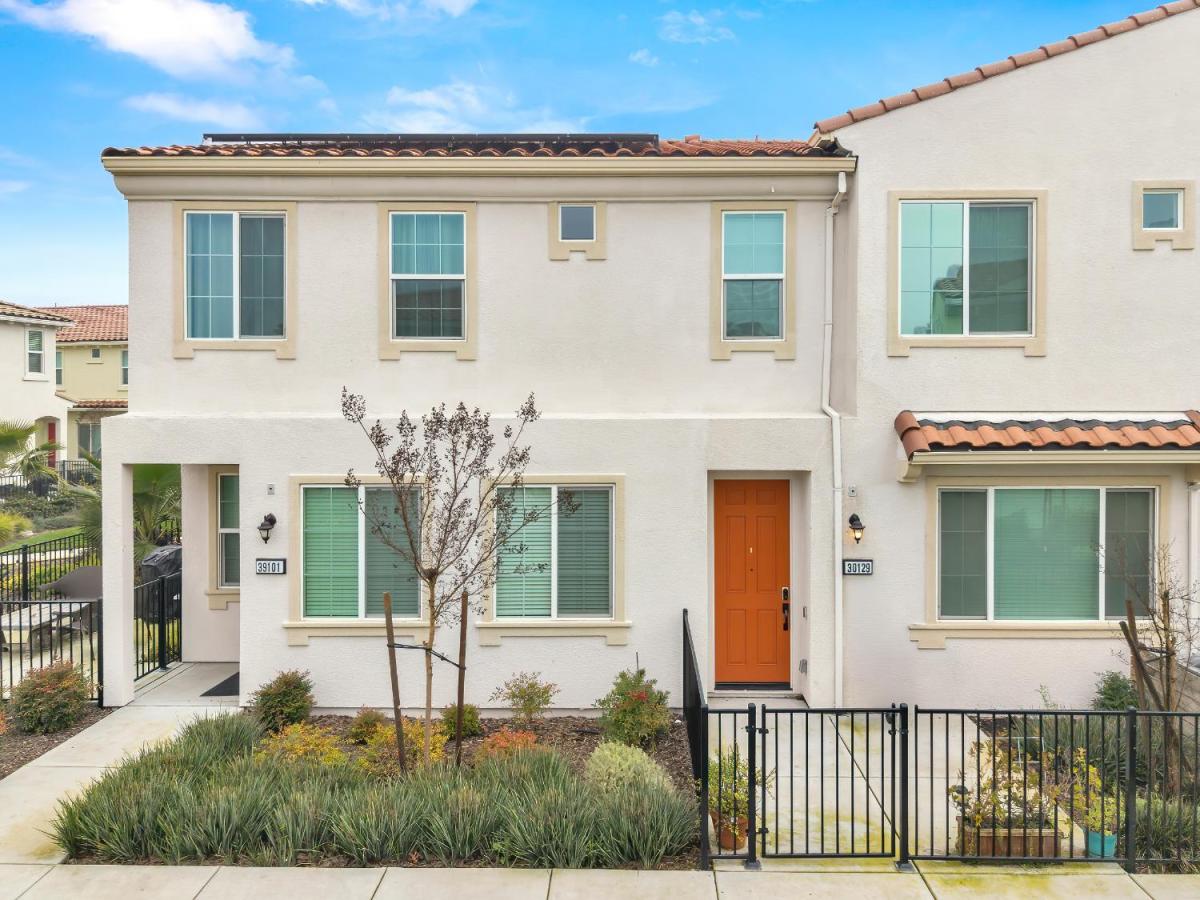 MLS #226049609 image #0