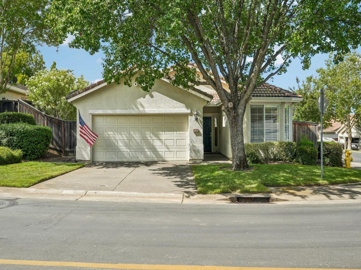 MLS #226082543 image #0