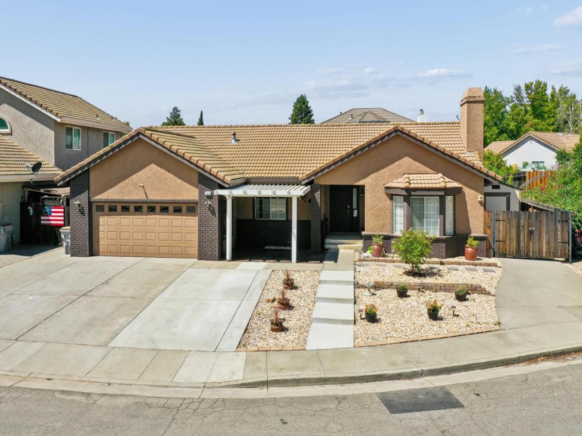 MLS #226095825 image #0