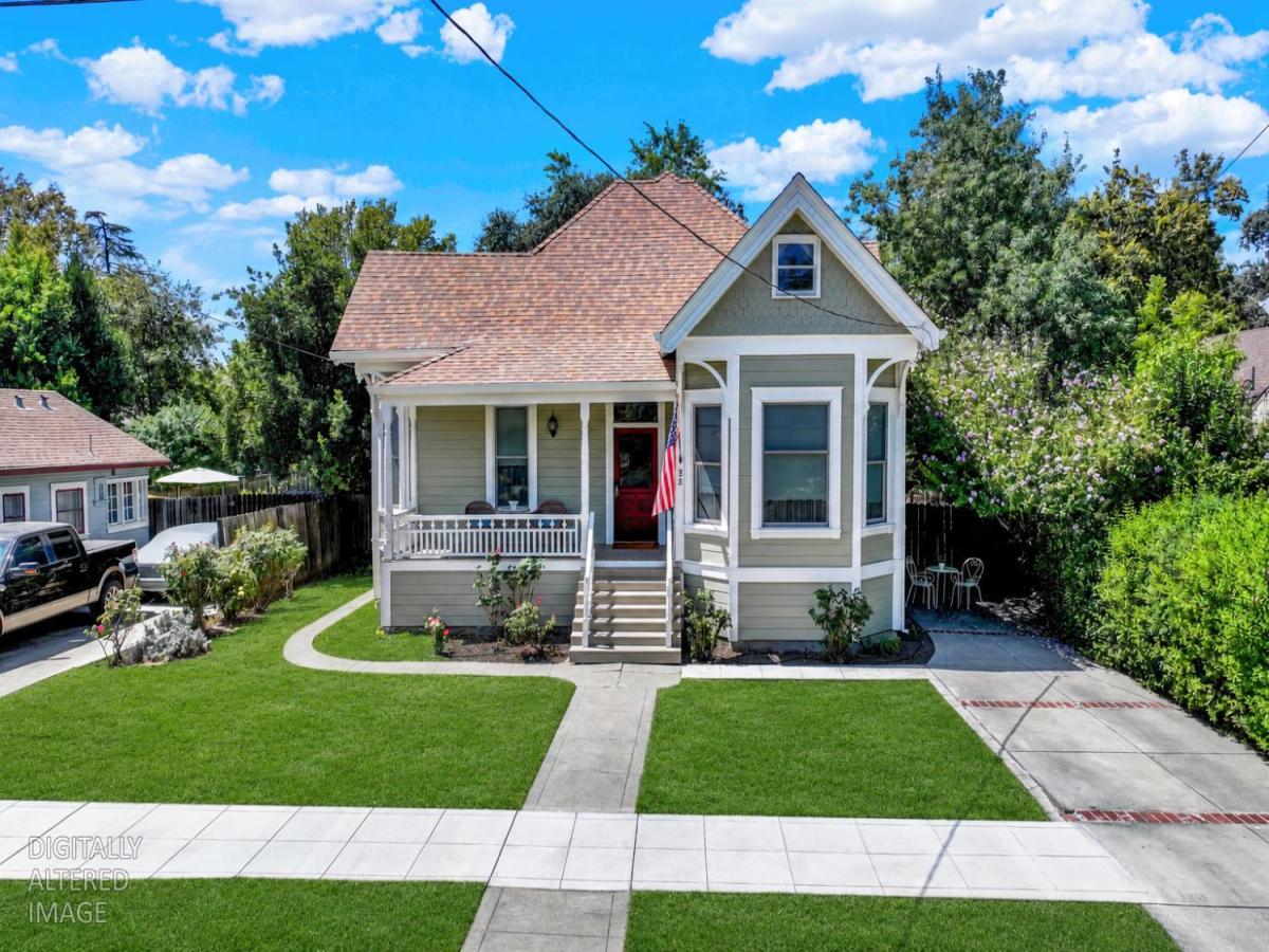 MLS #226100916 image #0