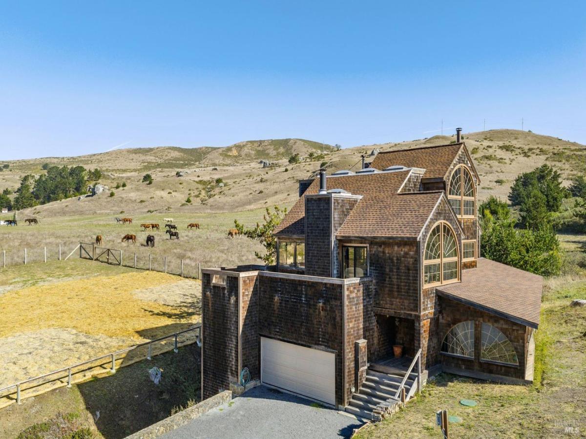 MLS #323923525 image #0