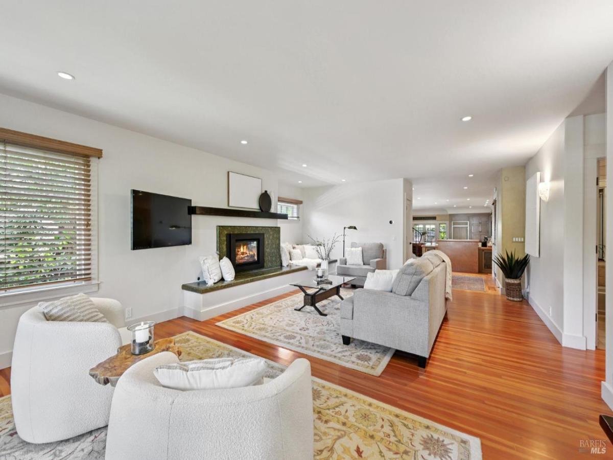 MLS #325013431 image #0