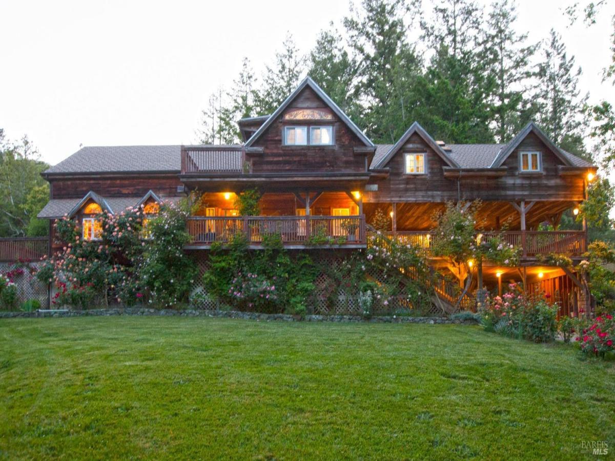 MLS #325016088 image #0