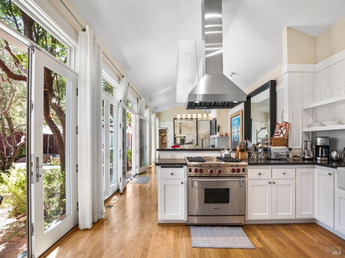 MLS #325040837 image #0