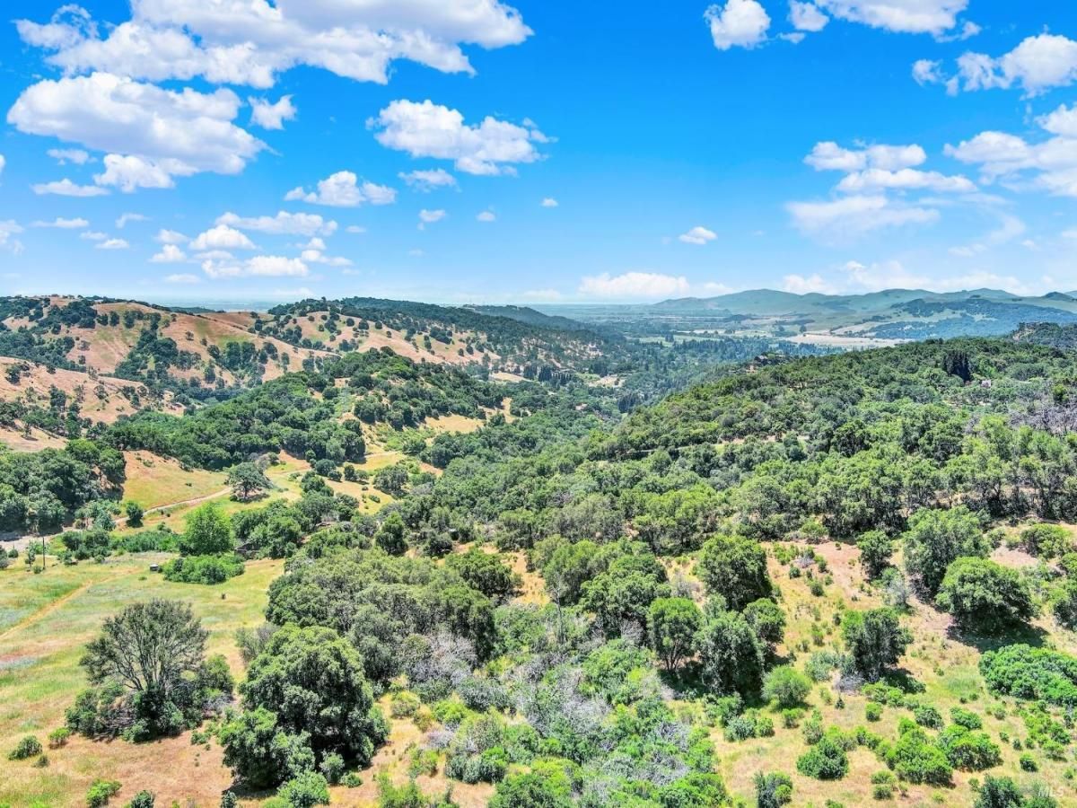 MLS #325043359 image #0