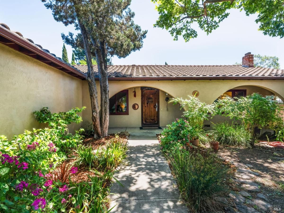 MLS #325044366 image #0