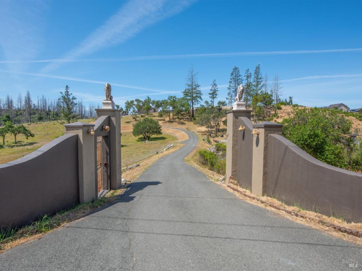 MLS #325046504 image #0