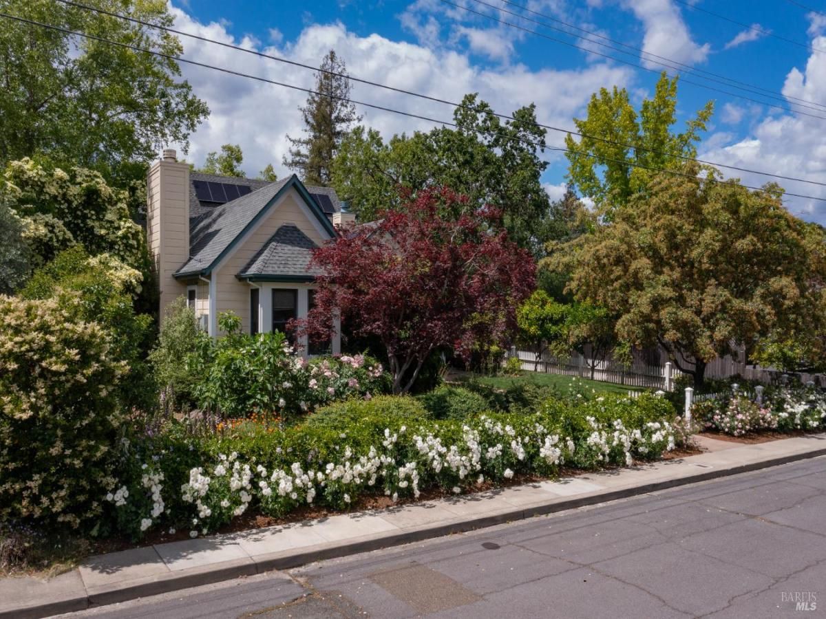 MLS #325048919 image #0