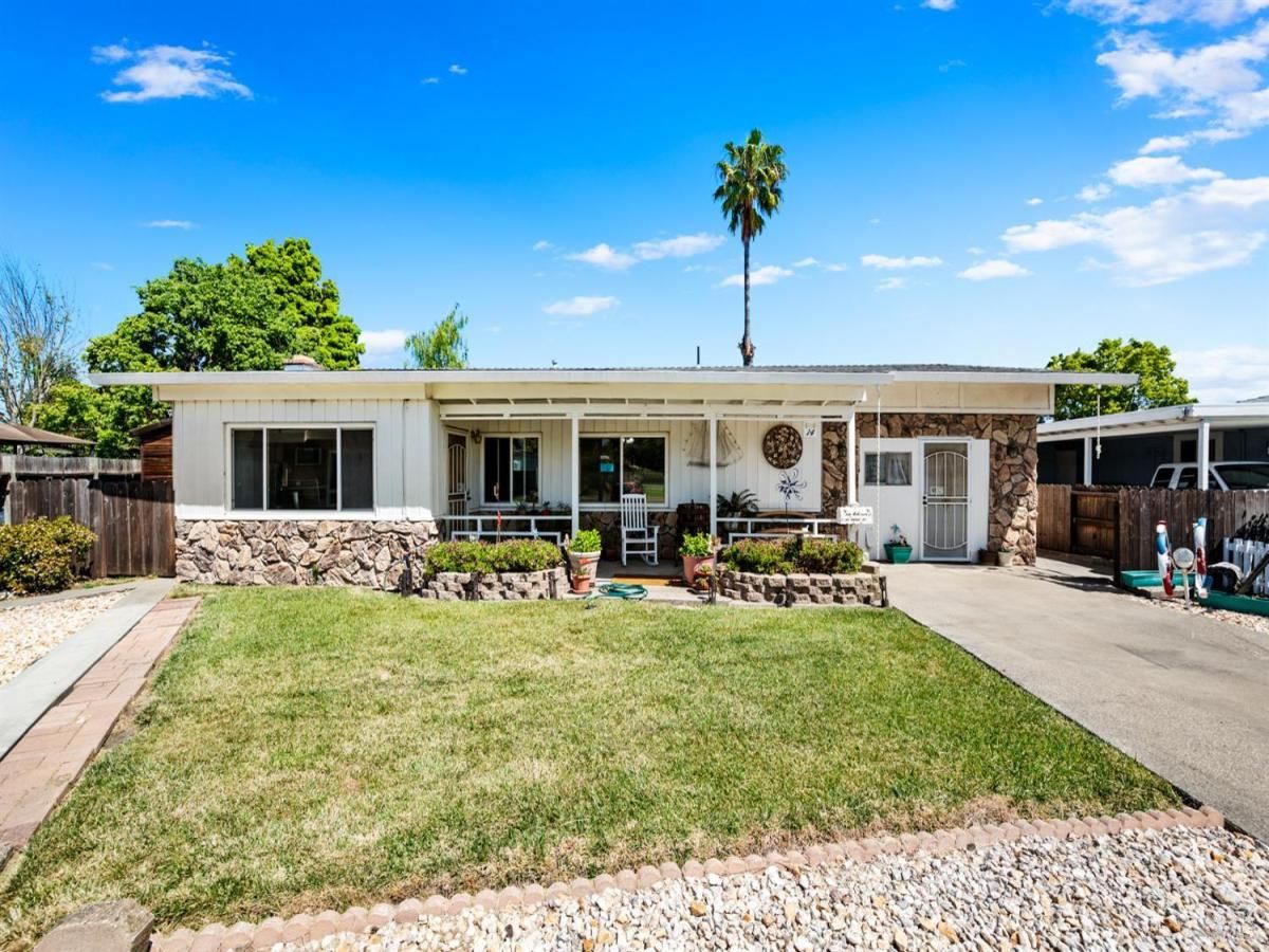 MLS #325049655 image #0