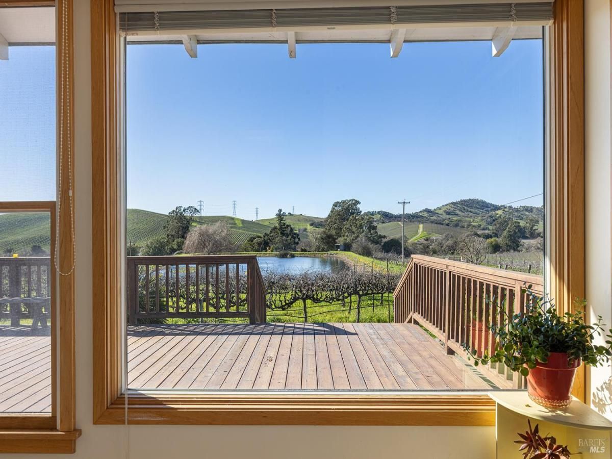 MLS #325050592 image #0