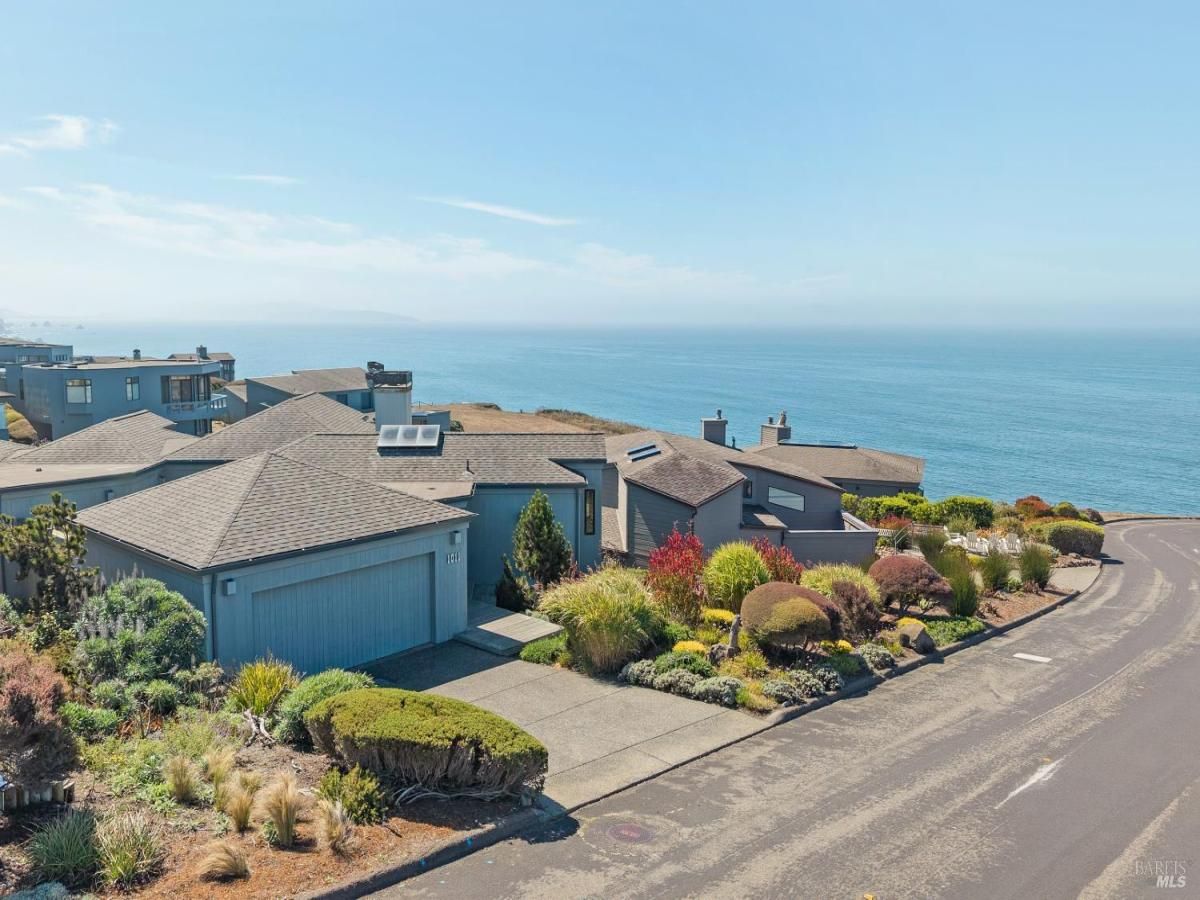 MLS #325056463 image #0