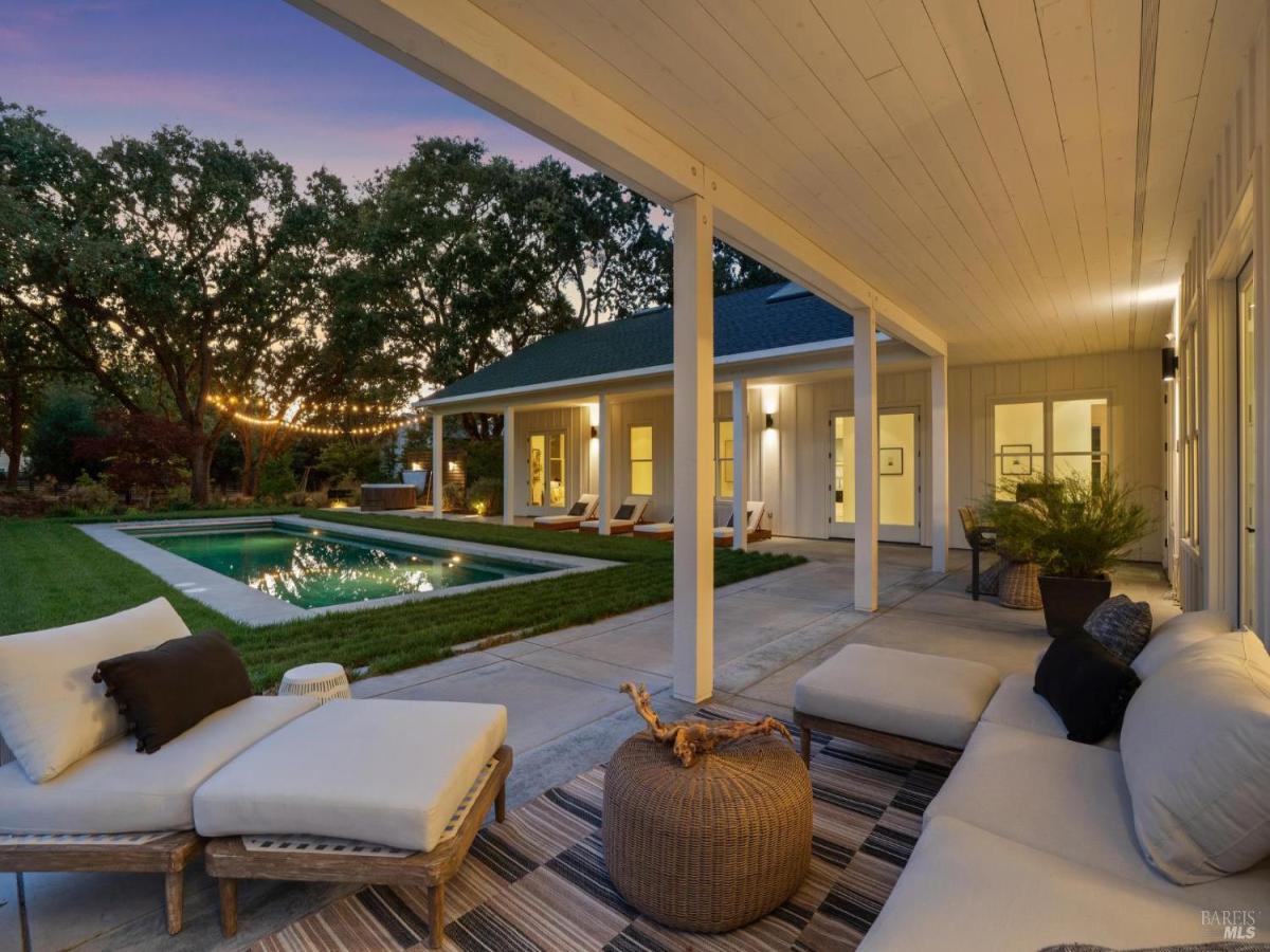 MLS #325061802 image #0