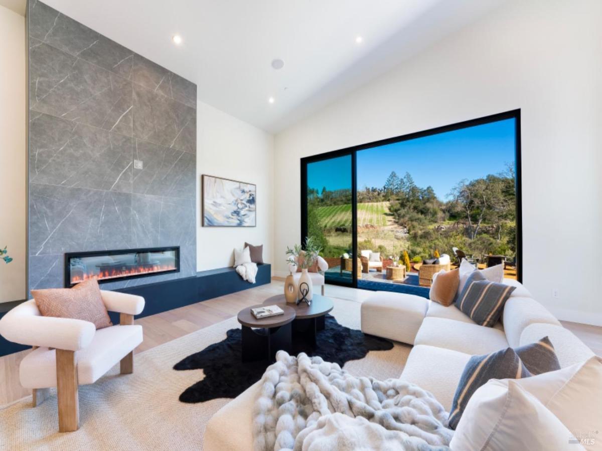 MLS #325062477 image #0