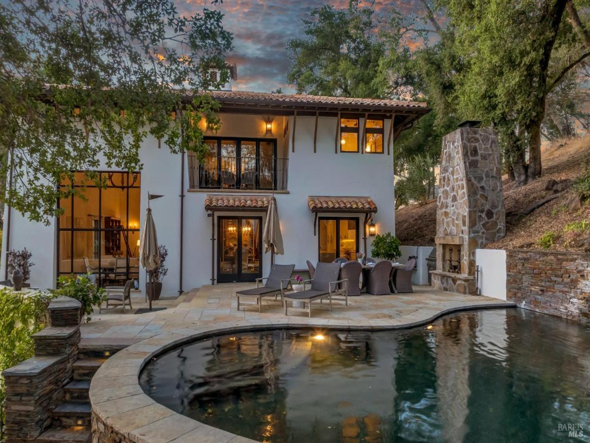 MLS #325066588 image #0