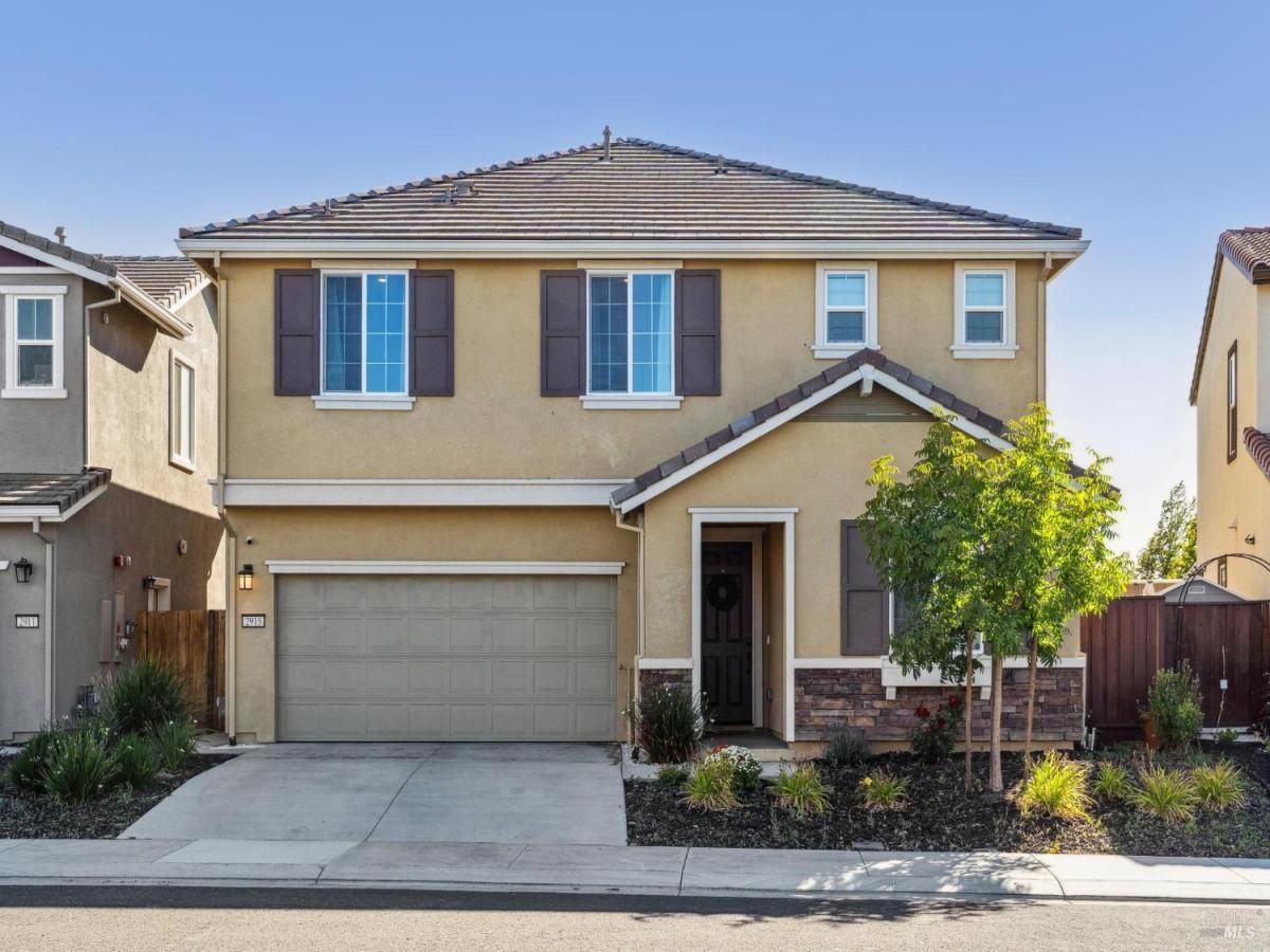 MLS #325066705 image #0