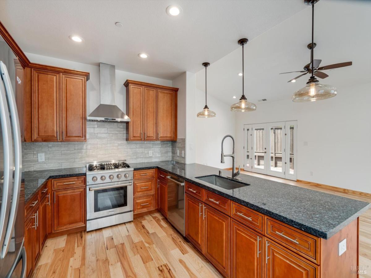 MLS #325066952 image #0