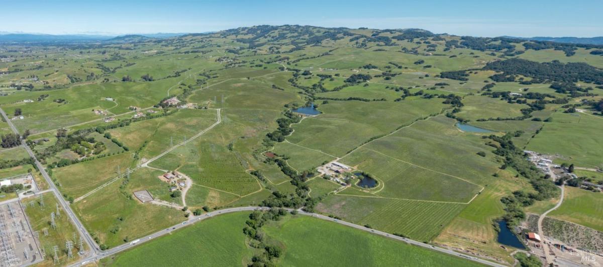 MLS #325069391 image #0