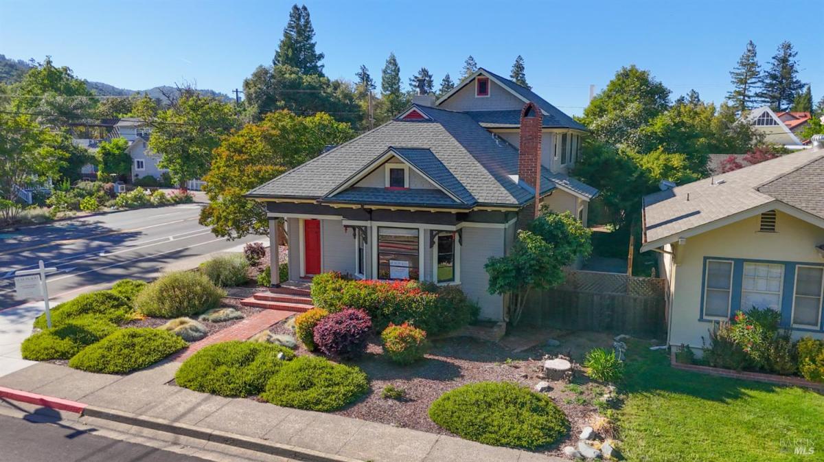 MLS #325070051 image #0