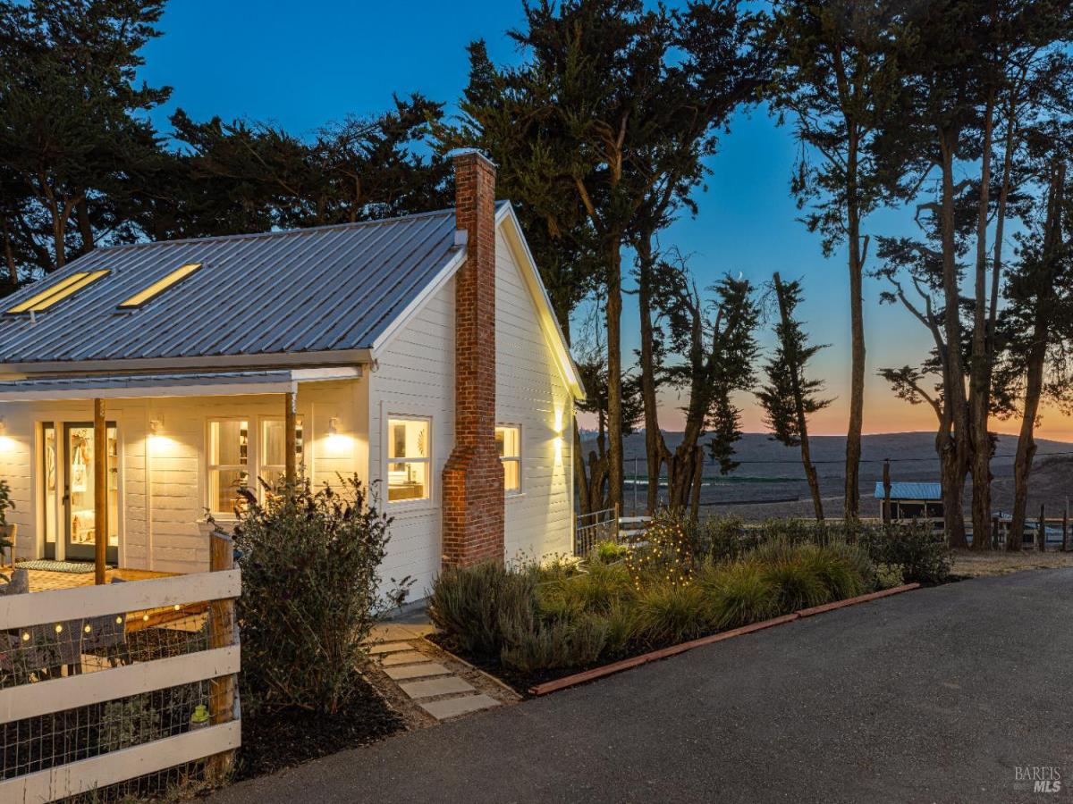 MLS #325073623 image #0